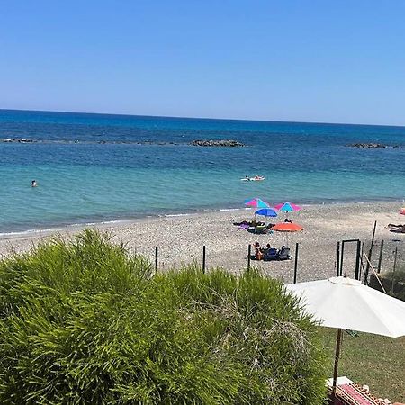 Paradise Beachfront Villa, Porto Columbu, Sardinia Porto Columbu - Perd'E Sali Exterior foto